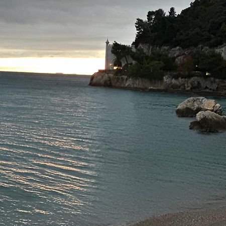Apartamento Le Rive Del Revoltella Trieste Exterior foto