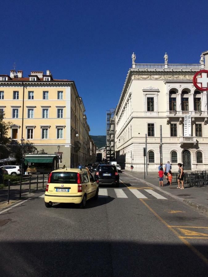 Apartamento Le Rive Del Revoltella Trieste Exterior foto