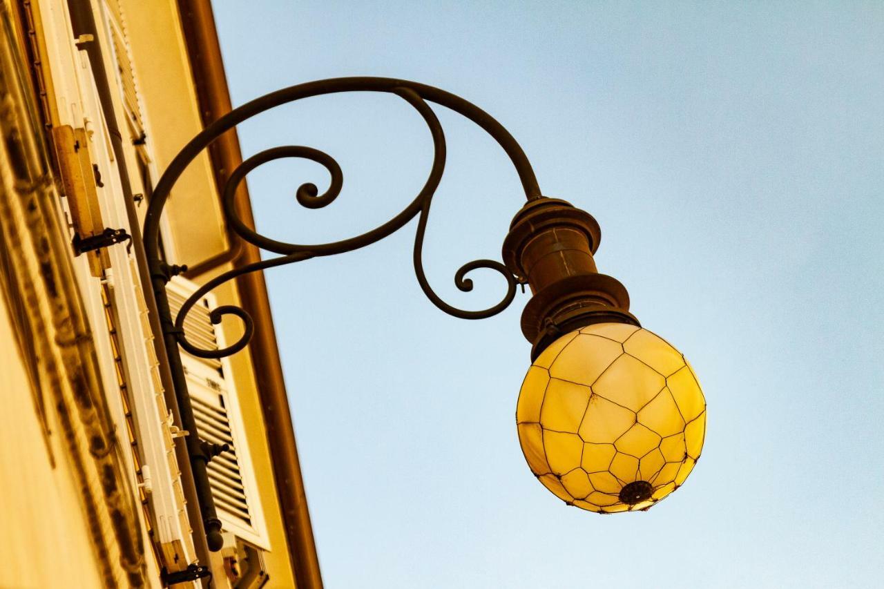 Apartamento Le Rive Del Revoltella Trieste Exterior foto