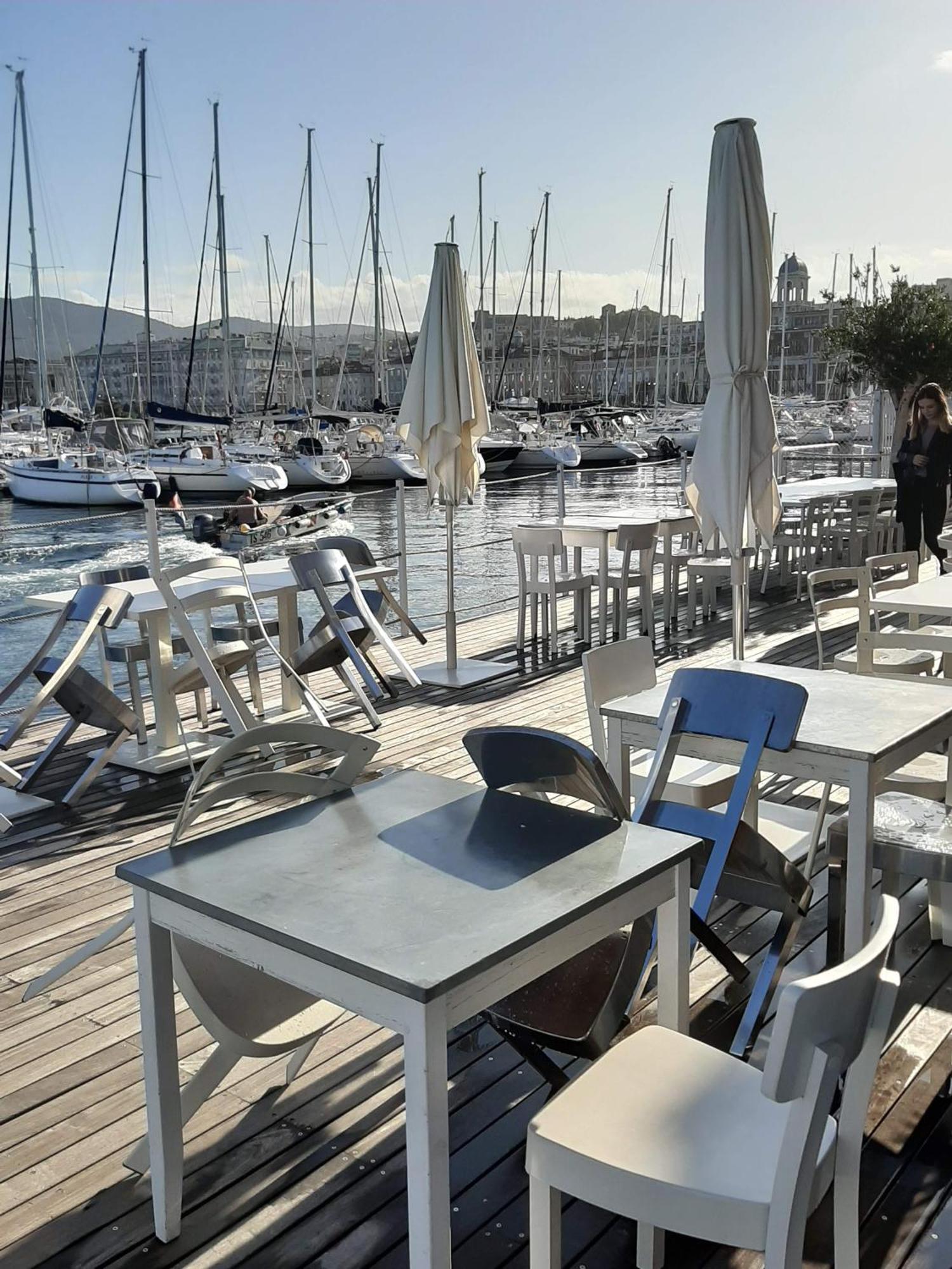 Apartamento Le Rive Del Revoltella Trieste Exterior foto